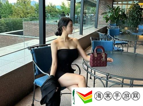 成色www.4399.com，网友：这游戏简直是“氪金大冒险”，让人想起“打工人”的辛酸泪啊！ 