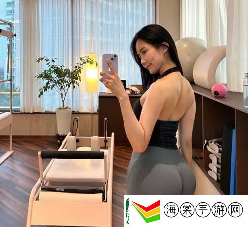 丰满的女邻居：生活的调味剂，带你走进不一样的邻里故事！