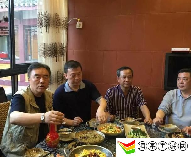 老公请部长家里吃饭