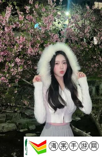陌陌影视在线观看高清完整版，带你领略电影的无尽魅力，网友：看完瞬间变成影评人的感觉真不错！