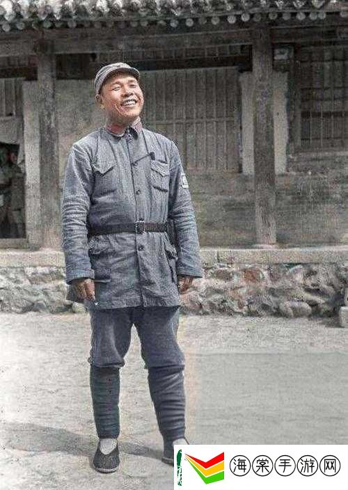 八路军身着戎装的英勇风采展现八路军战士们严整军姿的震撼模样八路军形象照彰显的非凡气魄与精神