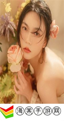 一面亲着一面膜胸口一面膜下部位：探讨这种独特情境