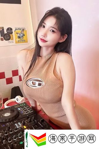 老阿姨高清免费观看电视剧：看这部剧，仿佛回到了青春的校园时光，简直是“内卷”中的小确幸！